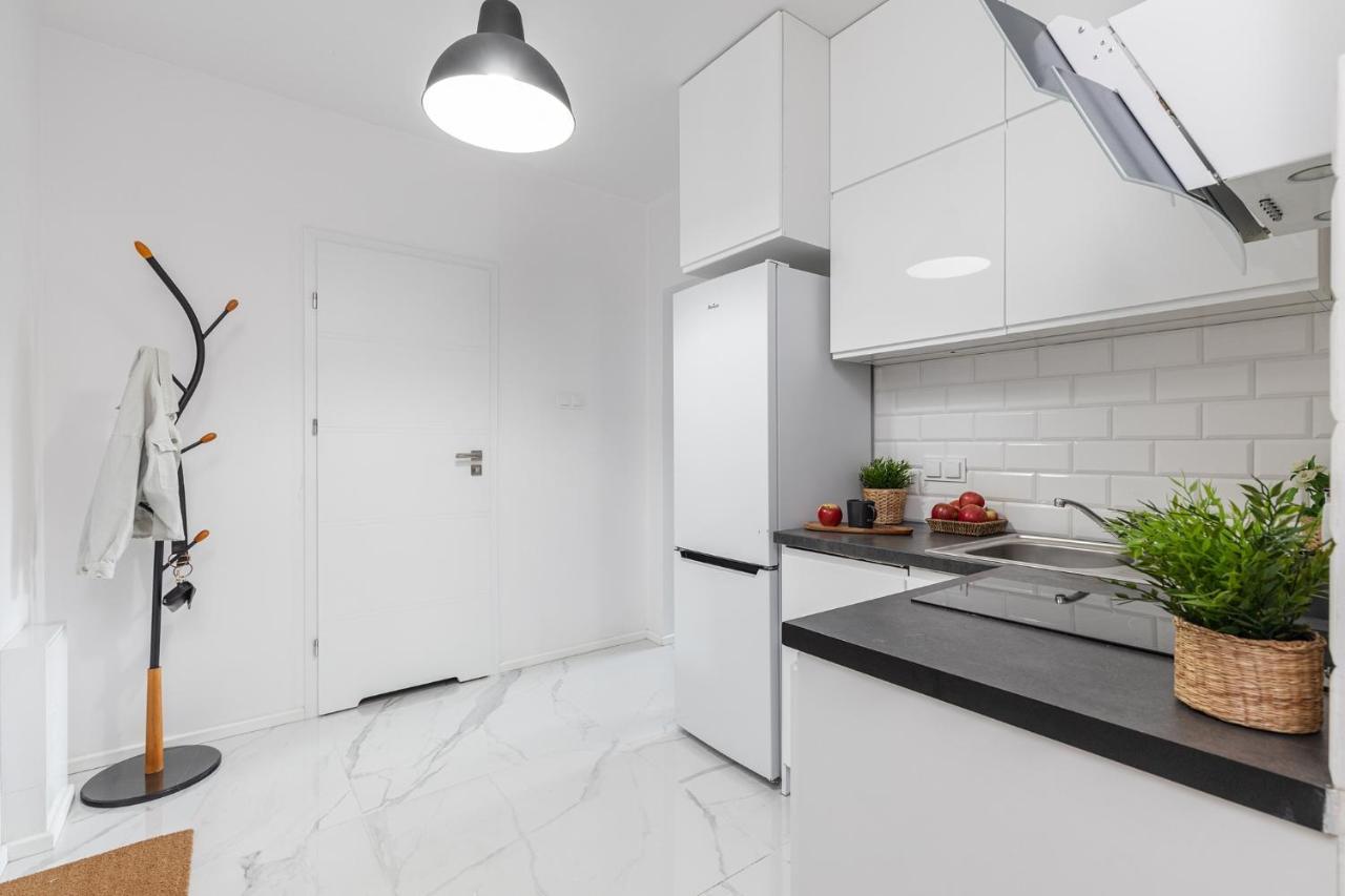 Superapart Strzelecka 24 Варшава Экстерьер фото